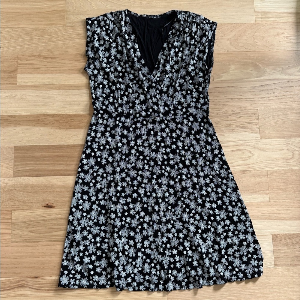 Vikki Vi Slinky jersey black & white floral dress cap sleeve size 1X - Picture 2 of 9